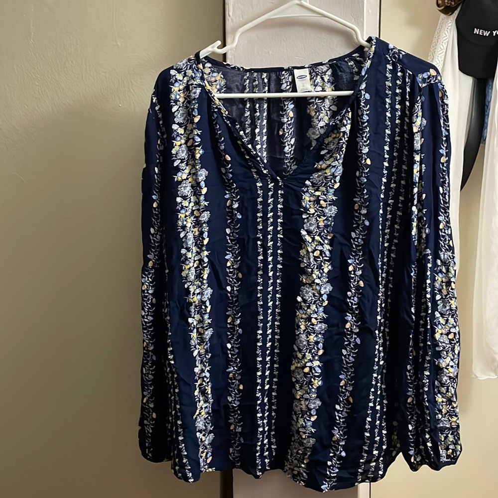 Floral Old navy shirt